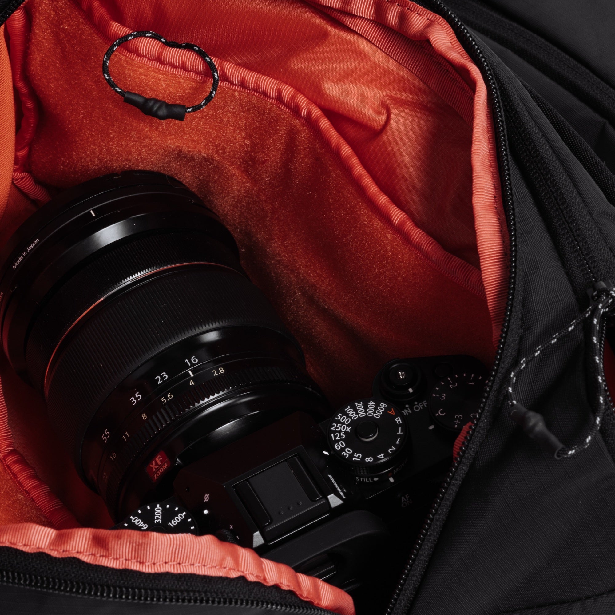 Balance 7L Camera Sling